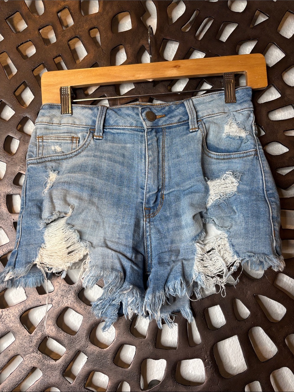 💙Aphrodite Blue Distressed Cutoff Denim Shorts Women’s Medium 26 Stretch Light💙